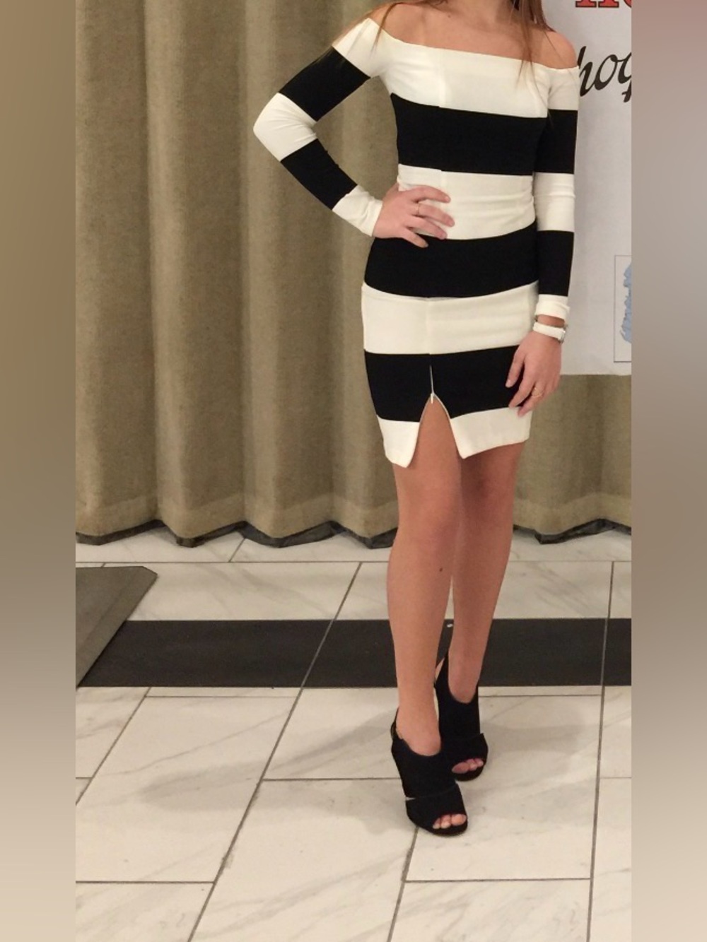 NICHOLAS Black and White Striped Long Sleeve Off-Shoulder Midi Dress. Size 0